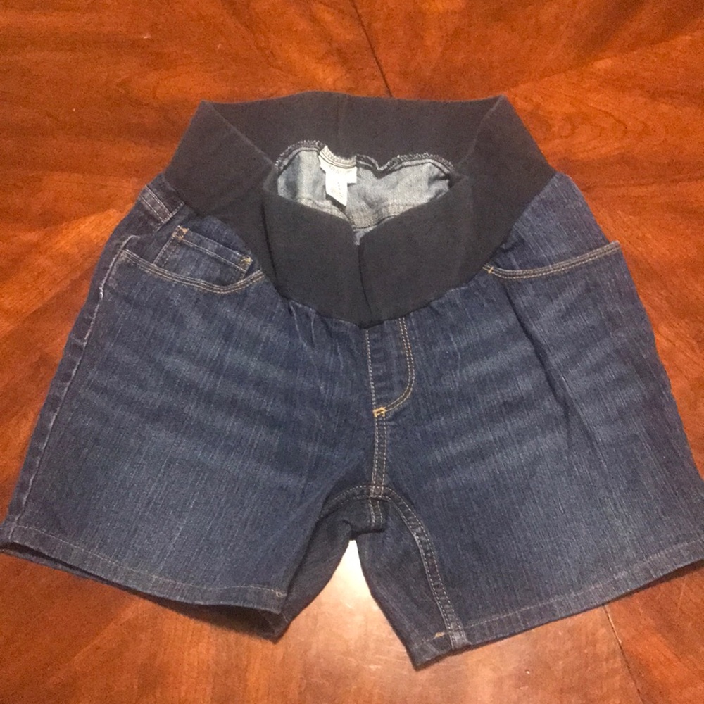 Medium Motherhood Maternity jean shorts